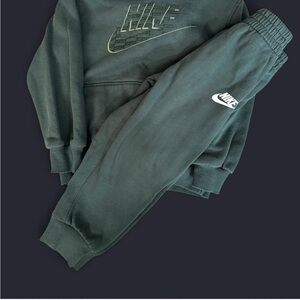 Nike Dark Green Sweatshirt and Joggers